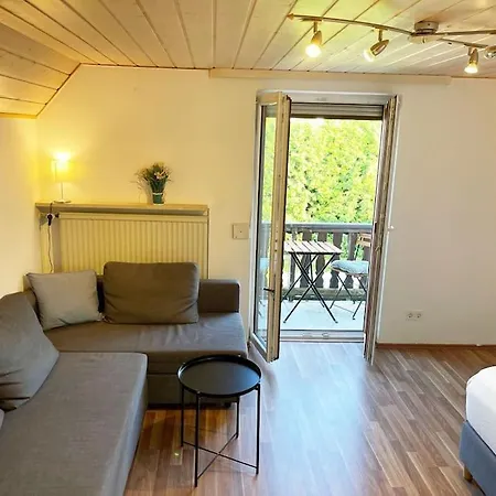 Bavaria Home: Balkon, Kueche, Netflix דירה